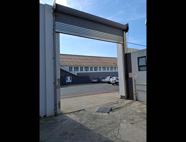 182M² WAREHOUSE TO LET IN ARCADIA